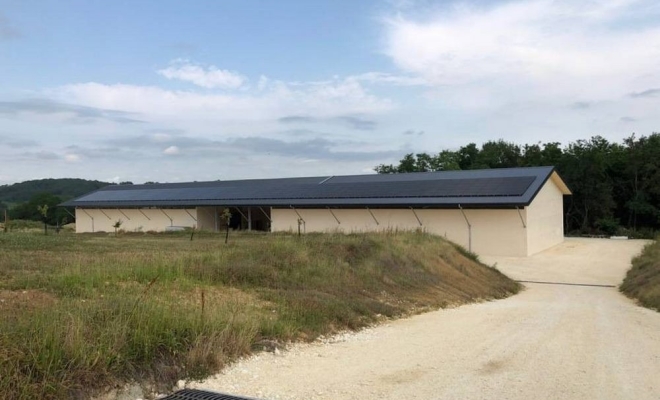 Panneaux solarires sur bâtiment agricole, Bordeaux, SUNALYA