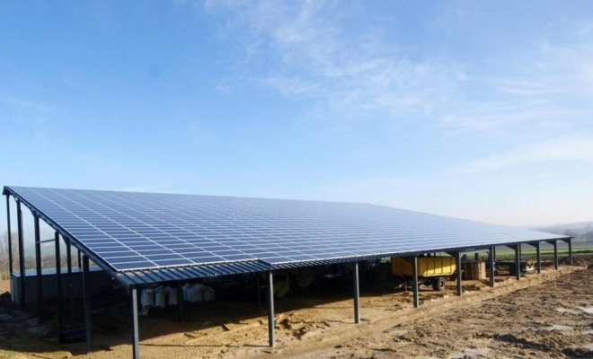 Panneaux solarires sur bâtiment agricole, Bordeaux, SUNALYA